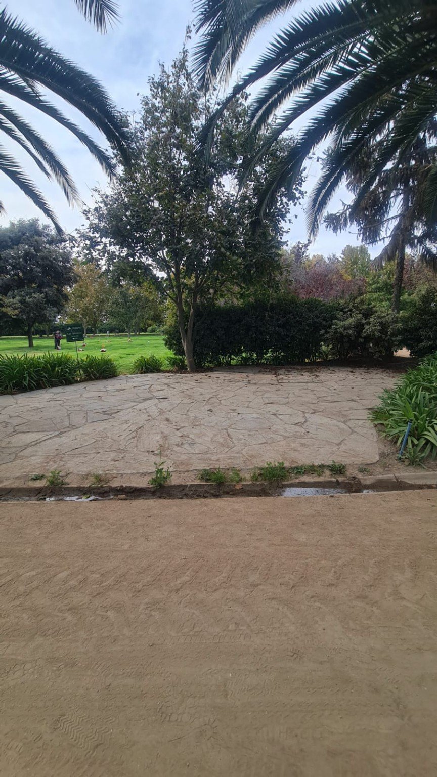 Plazoleta de Parque del Recuerdo Padre Hurtado